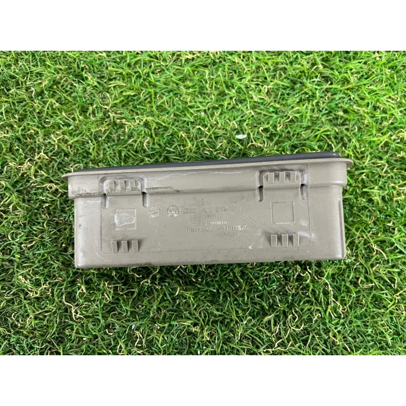 Дефлектор воздуховода (салон) AUDI Q7 4L 2007 3.6 4L08199851GK