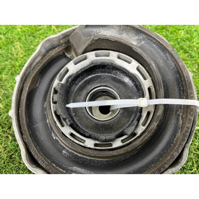 Опора стойки (подвеска) AUDI Q7 4L 2007 3.6 7L0412321