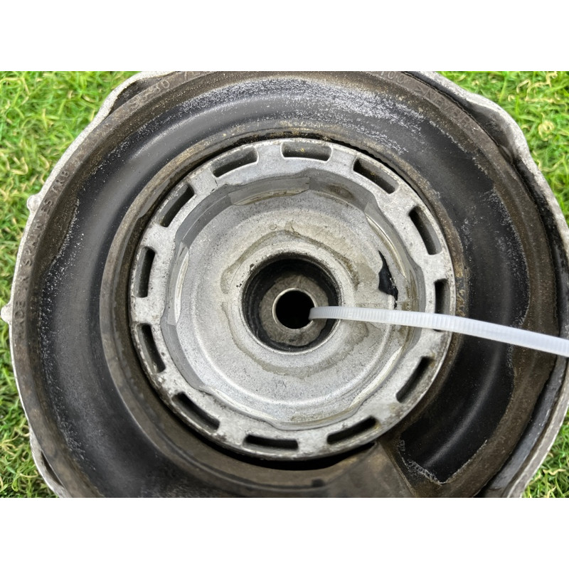 Опора стойки (подвеска) AUDI Q7 4L 2007 3.6 7L0412321