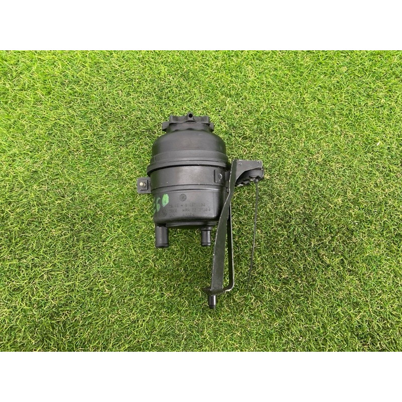 Бачок гидроусилителя (рулевое управление) BMW 5-series E60 2004 M54B22 32411097164