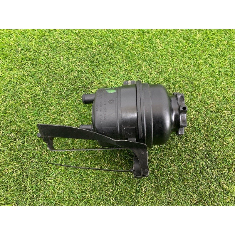 Бачок гидроусилителя (рулевое управление) BMW 5-series E60 2004 M54B22 32411097164