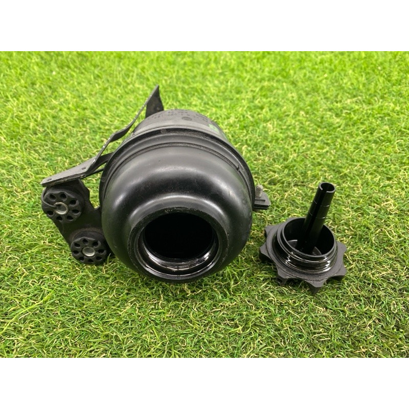 Бачок гидроусилителя (рулевое управление) BMW 5-series E60 2004 M54B22 32411097164