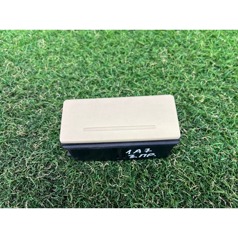 Пепельница (салон) AUDI A7 4G 2013 3.0 CGXB 4G8857405ABH9