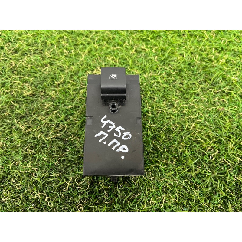 Кнопка склопідйомника (електрика / кнопки) CHEVROLET Cruze J300 2011 1.4 13305370