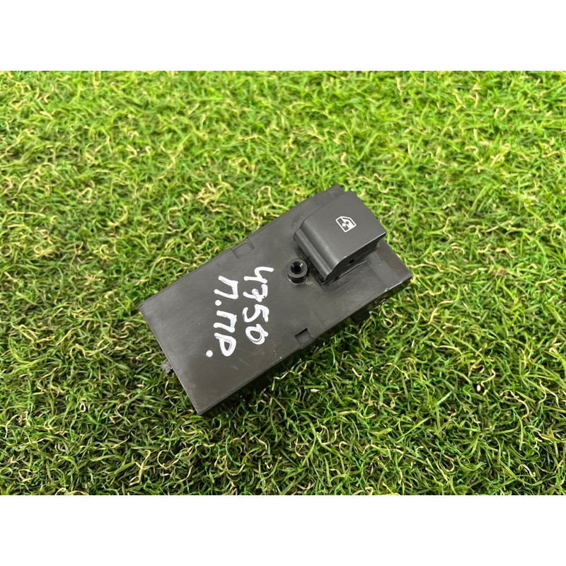 Кнопка склопідйомника (електрика / кнопки) CHEVROLET Cruze J300 2011 1.4 13305370