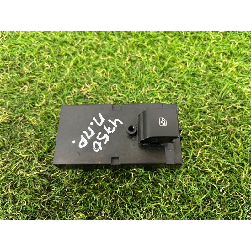 Кнопка склопідйомника (електрика / кнопки) CHEVROLET Cruze J300 2011 1.4 13305370