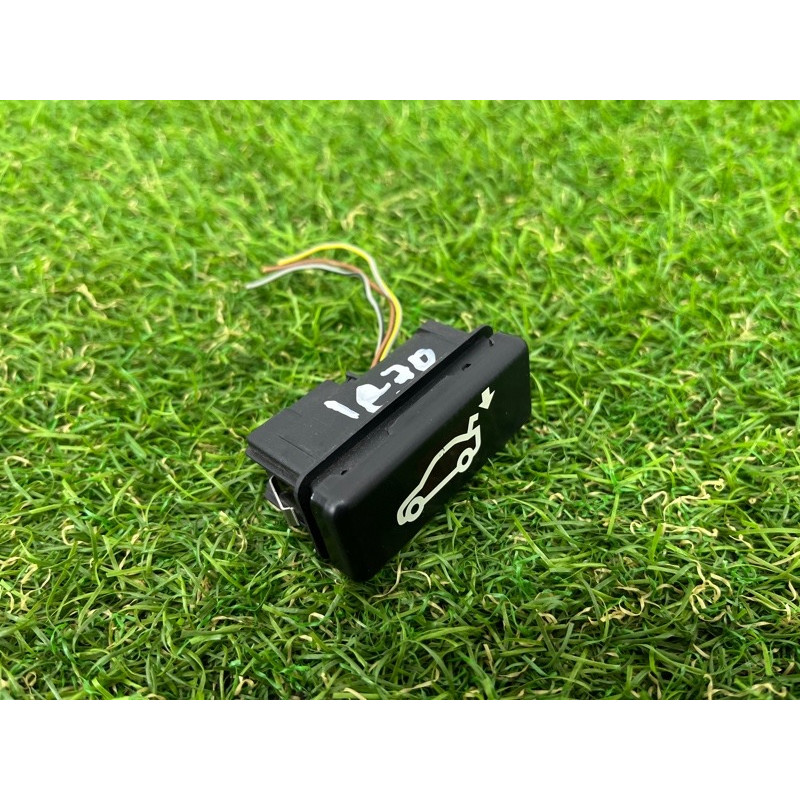 Кнопка открывания крышки багажника (электрика / кнопки) BMW X5 E70 2008 4.8 N62/TU 61318375580