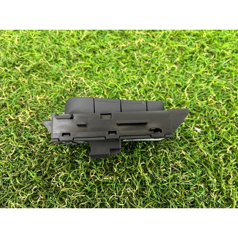 Кнопка памяти сидения (электрика / кнопки) AUDI A7 4G 2013 3.0 CGXB 4G89597695PR