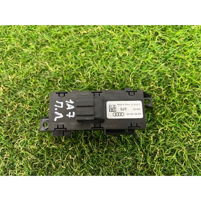 Кнопка памяти сидения (электрика / кнопки) AUDI A7 4G 2013 3.0 CGXB 4G89597695PR