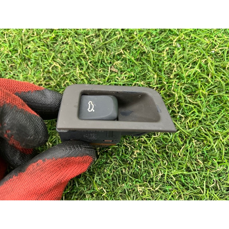 Кнопка открывания крышки багажника (электрика / кнопки) AUDI A7 4G 2013 3.0 CGXB 4H0959831A5PR