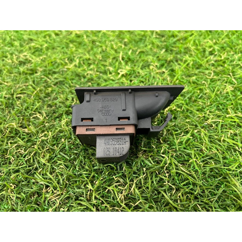 Кнопка открывания крышки багажника (электрика / кнопки) AUDI A7 4G 2013 3.0 CGXB 4H0959831A5PR