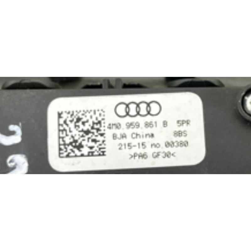 Кнопка складання сидіння (електрика / кнопки) AUDI Q7 4M 2017 3.0 TFSi CREC 4M0959861B