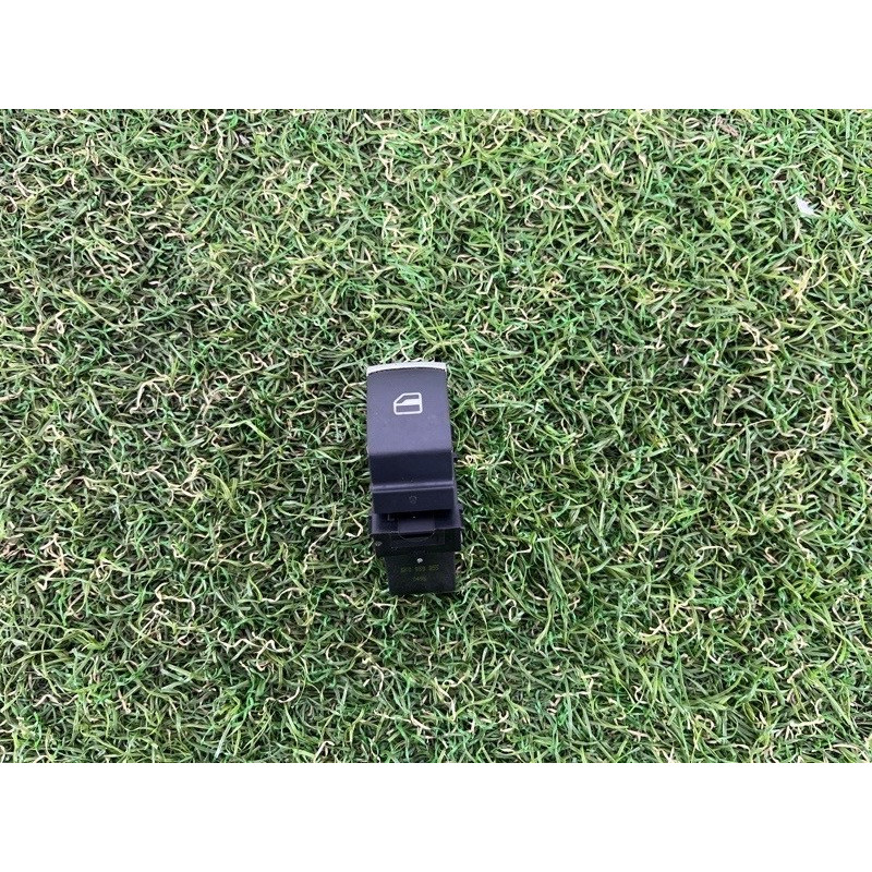 Кнопка стеклоподъемника (электрика / кнопки) Volkswagen Passat B7 2016 1.8 5K0959855XSH