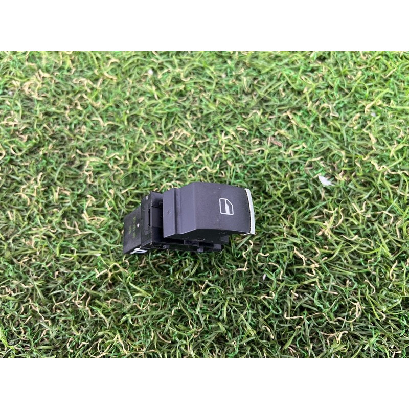 Кнопка стеклоподъемника (электрика / кнопки) Volkswagen Passat B7 2016 1.8 5K0959855XSH