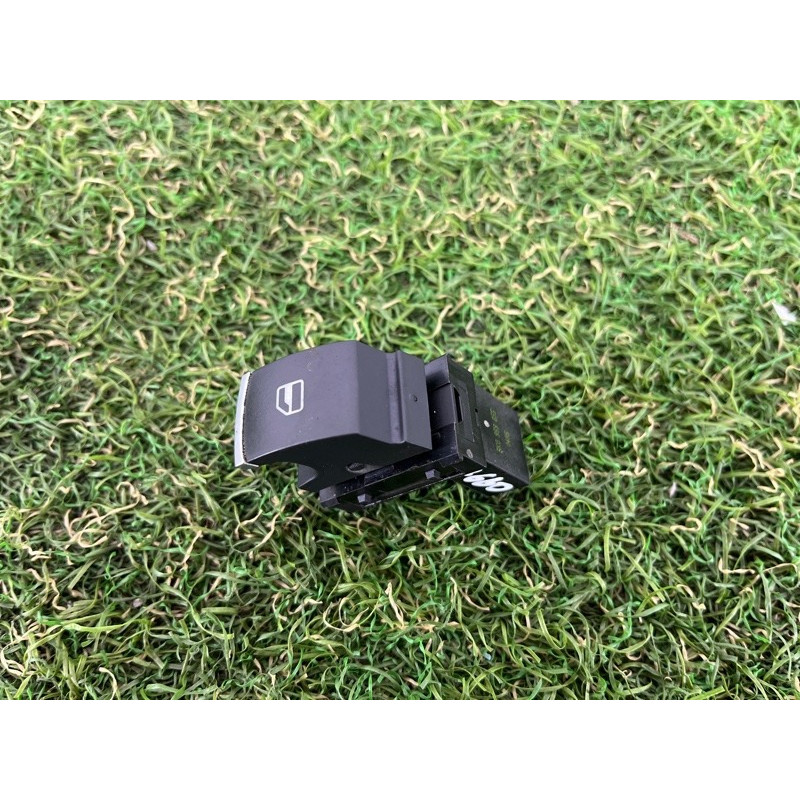 Кнопка стеклоподъемника (электрика / кнопки) Volkswagen Passat B7 2016 1.8 5K0959855XSH