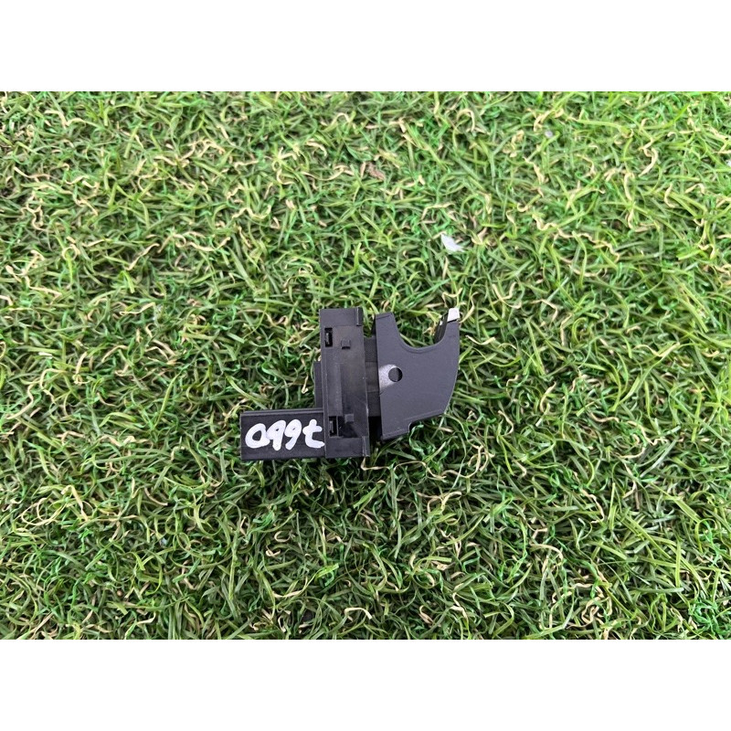 Кнопка стеклоподъемника (электрика / кнопки) Volkswagen Passat B7 2016 1.8 5K0959855XSH