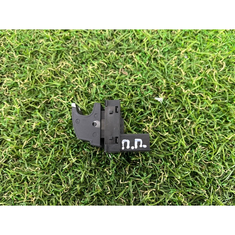 Кнопка стеклоподъемника (электрика / кнопки) Volkswagen Passat B7 2016 1.8 5K0959855XSH