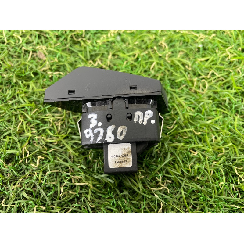 Кнопка блокировки центрального замка (электрика / кнопки) AUDI Q7 4L 2014 3.0 TFSi CTWB 4L0962108B5PR