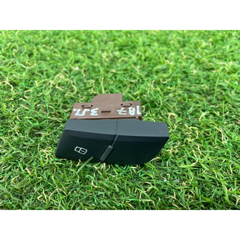 Кнопка блокировки центрального замка (электрика / кнопки) AUDI A7 4G 2013 3.0 CGXB 4G8962108A5PR