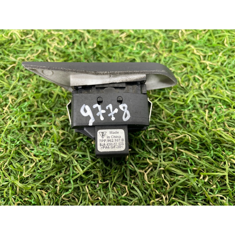 Кнопка блокировки центрального замка (электрика / кнопки) PORSCHE CAYENNE 958 2013 3.6 7PP962107BIVI