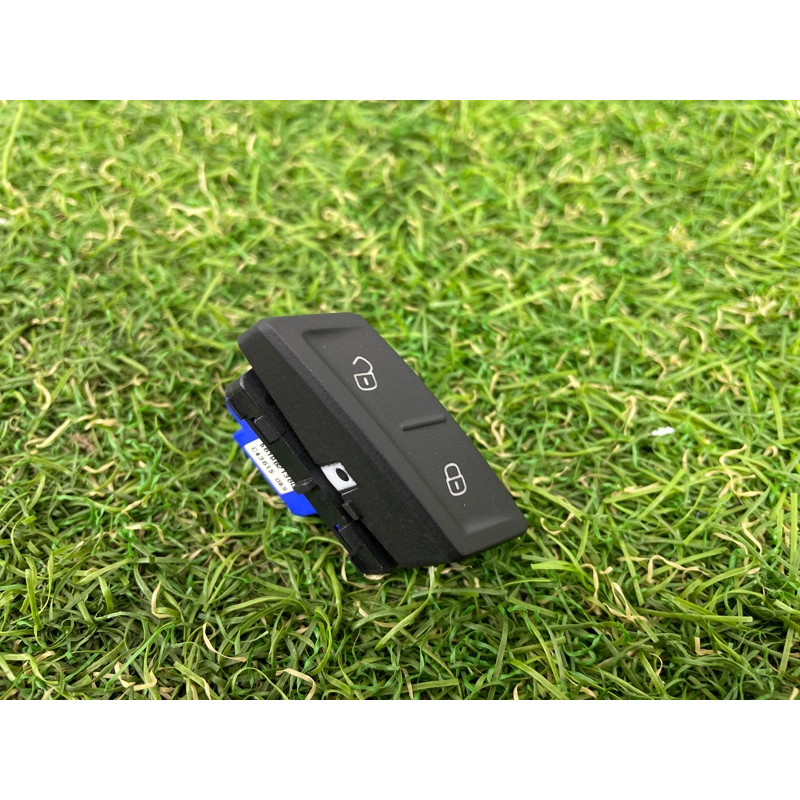 Кнопка блокировки центрального замка (электрика / кнопки) Volkswagen Passat B7 2016 1.8 561962136CWHS