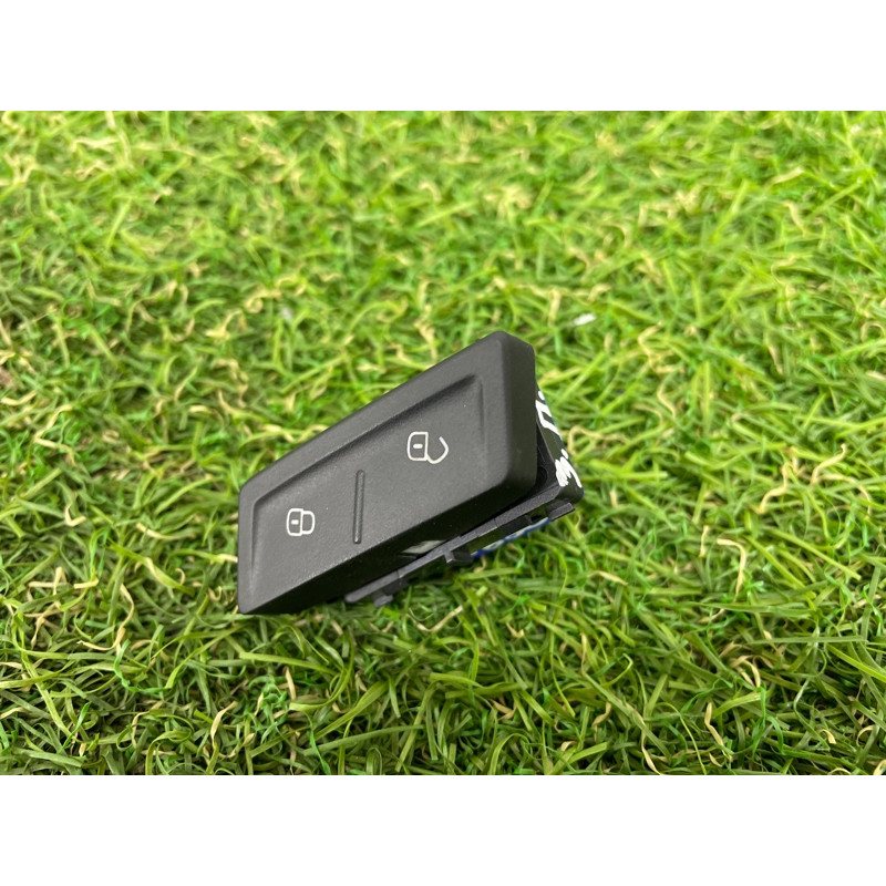 Кнопка блокировки центрального замка (электрика / кнопки) Volkswagen Passat B7 2016 1.8 561962136CWHS