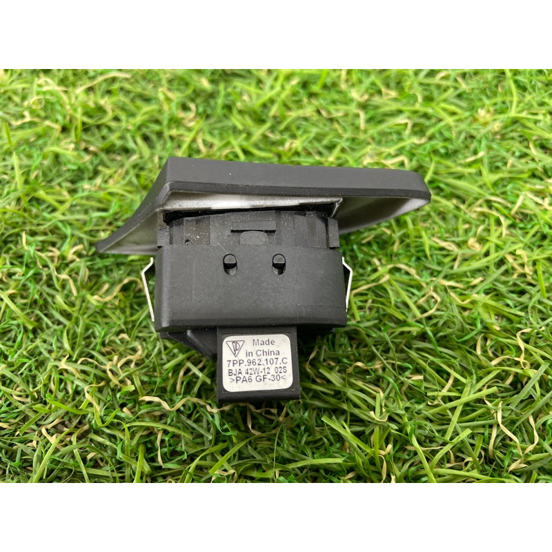 Кнопка блокировки центрального замка (электрика / кнопки) PORSCHE CAYENNE 958 2013 3.6 7PP962107CIVI