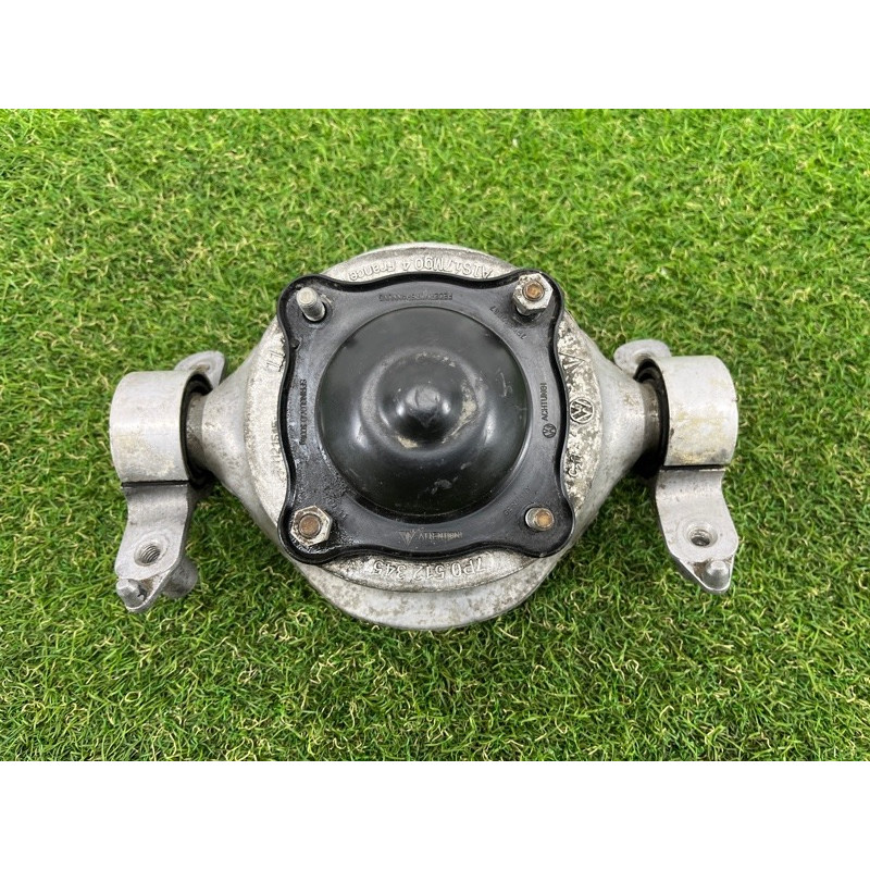 Опора стійки (підвіска) Volkswagen Touareg NF 2012 3.0 7P0512302
