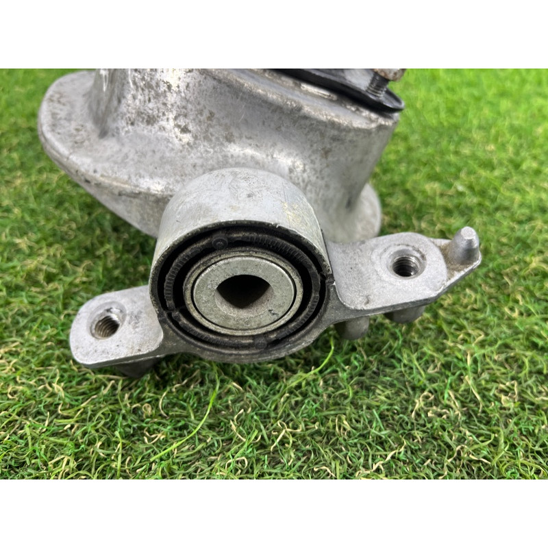 Опора стійки (підвіска) Volkswagen Touareg NF 2012 3.0 7P0512302