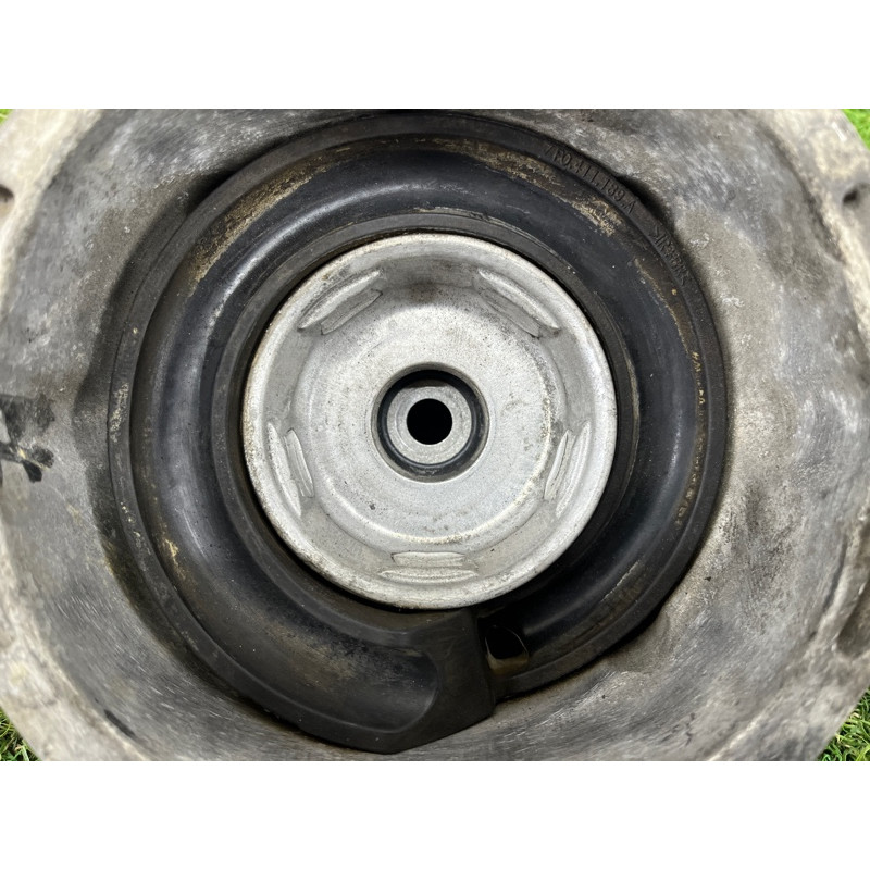 Опора стійки (підвіска) Volkswagen Touareg NF 2012 3.0 7P0512302