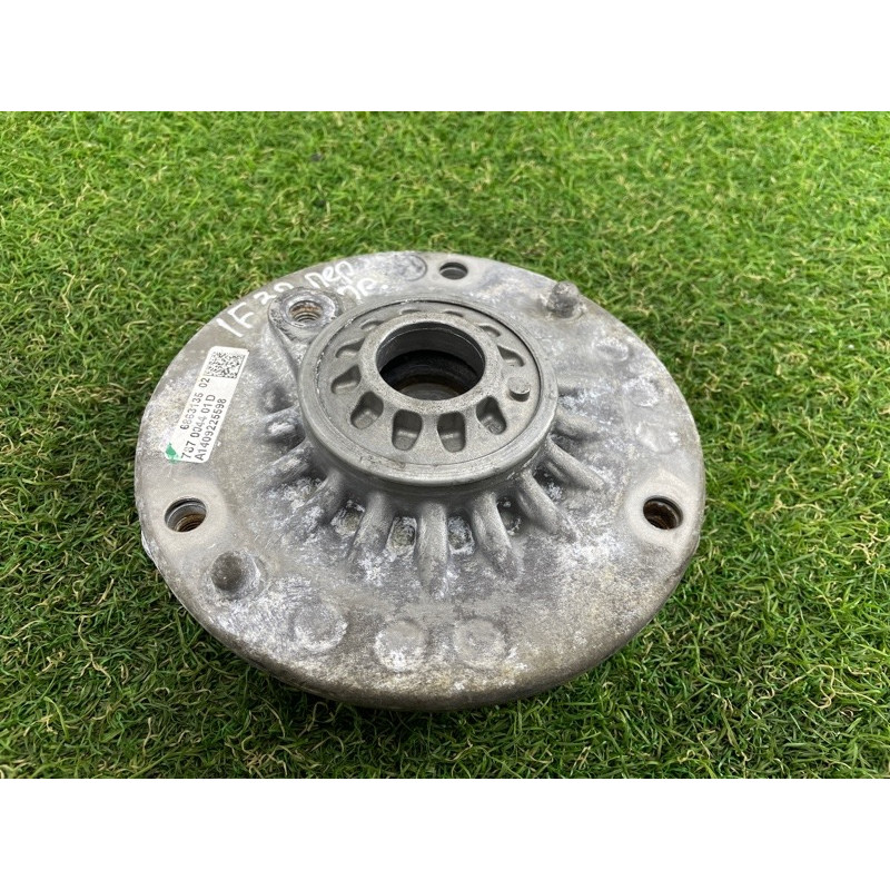 Опора стойки (подвеска) BMW 4-series F32 2015 2.0 31306880438