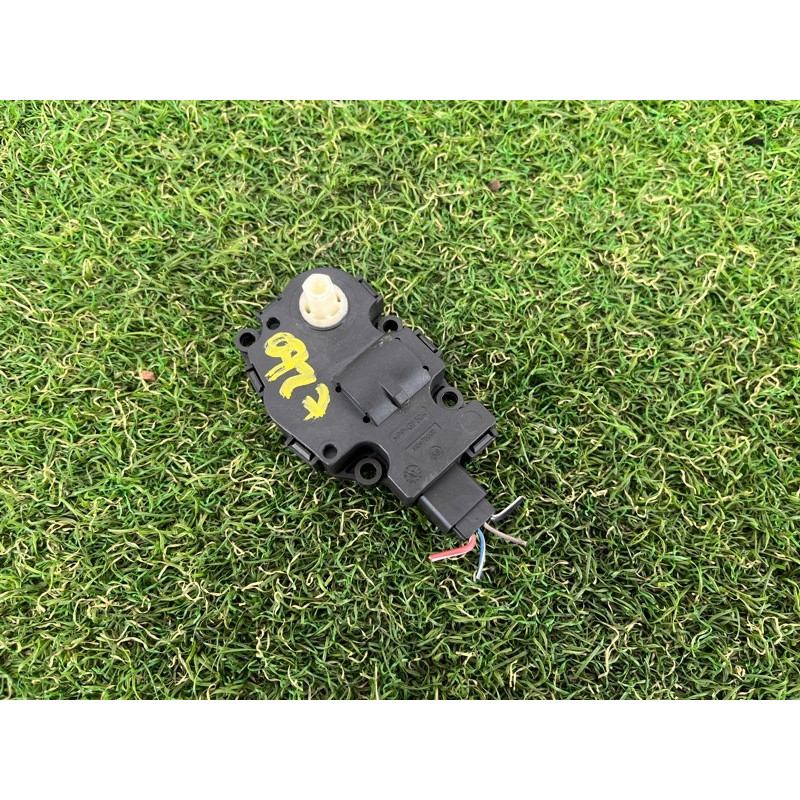 Привод заслонки отопителя (отопление и кондиционирование) PORSCHE CAYENNE 958 2012 4.8 95861251100