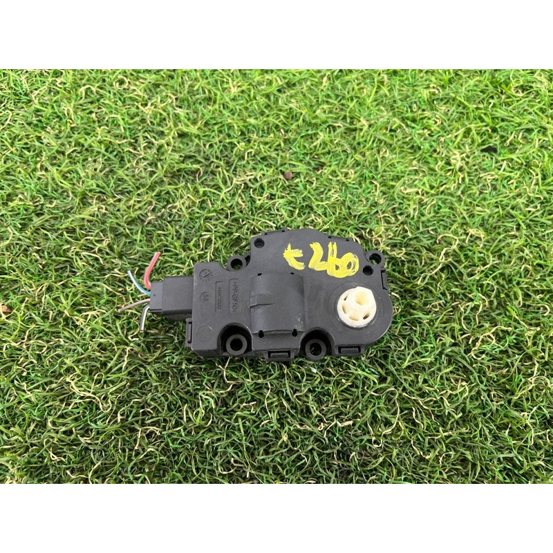 Привод заслонки отопителя (отопление и кондиционирование) PORSCHE CAYENNE 958 2012 4.8 95861251100