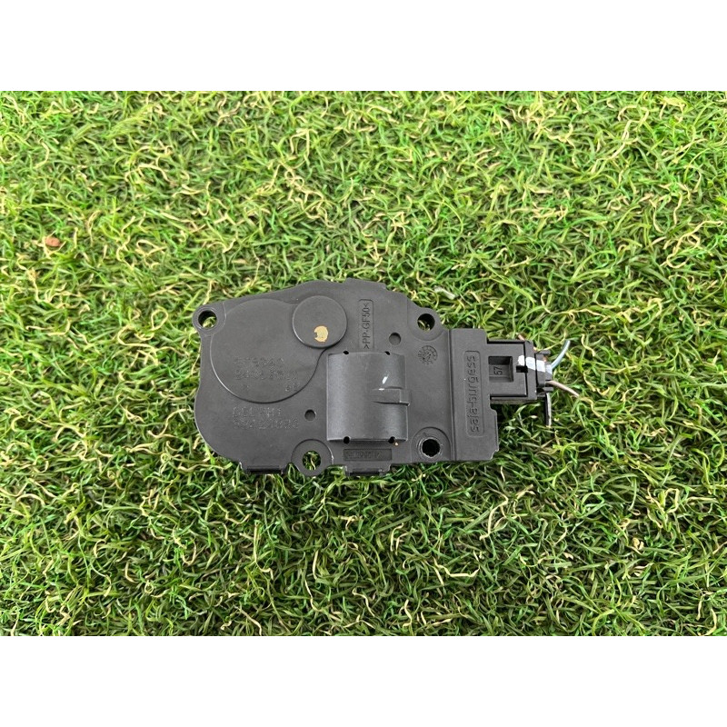 Привод заслонки отопителя (отопление и кондиционирование) PORSCHE CAYENNE 958 2012 4.8 95861251100