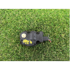 Привод заслонки отопителя