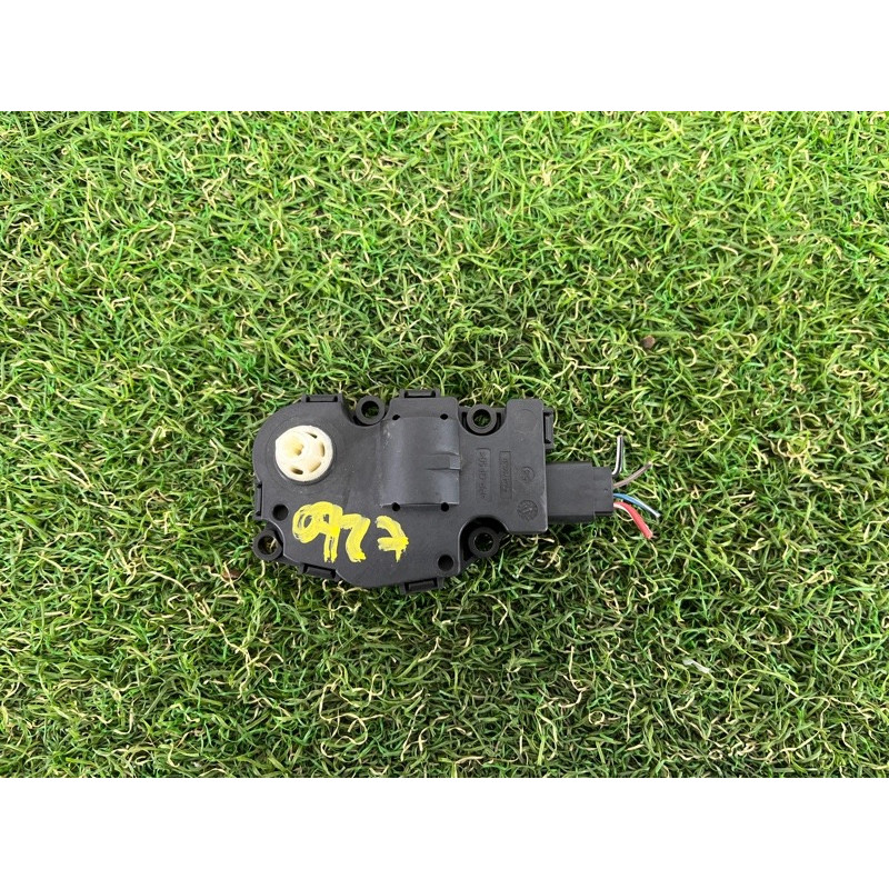 Привод заслонки отопителя (отопление и кондиционирование) PORSCHE CAYENNE 958 2012 4.8 95861251100