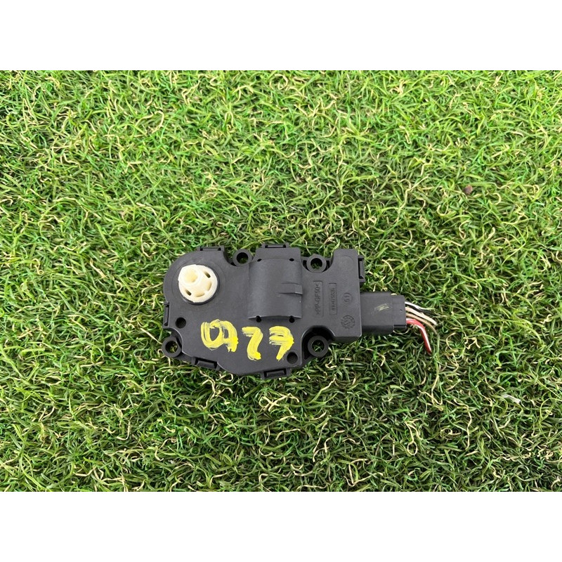 Привод заслонки отопителя (отопление и кондиционирование) PORSCHE CAYENNE 958 2012 4.8 95861251100