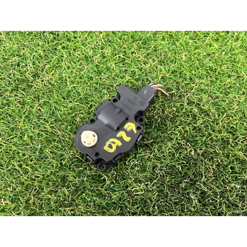 Привод заслонки отопителя (отопление и кондиционирование) PORSCHE CAYENNE 958 2012 4.8 95861251100