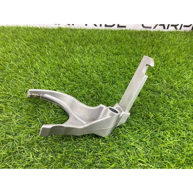 Вилка КПП (трансмиссия) Nissan Almera B10 2008 1,6 QG16 3281944B00