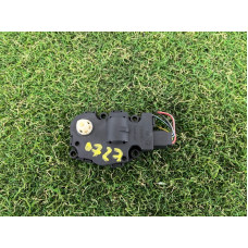 Привод заслонки отопителя