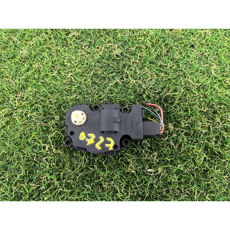 Привод заслонки отопителя (отопление и кондиционирование) PORSCHE CAYENNE 958 2012 4.8 95861251100