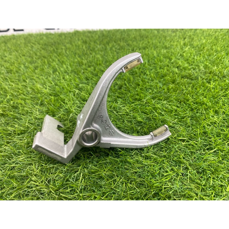 Вилка КПП (трансмиссия) Nissan Almera B10 2008 1,6 QG16 3281144B00