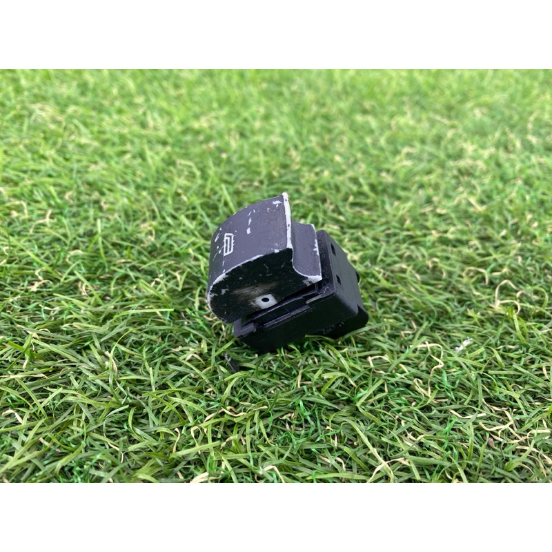 Кнопка стеклоподъемника (электрика / кнопки) AUDI A4 B6 2003 1.8 BFB 8Z0959855A