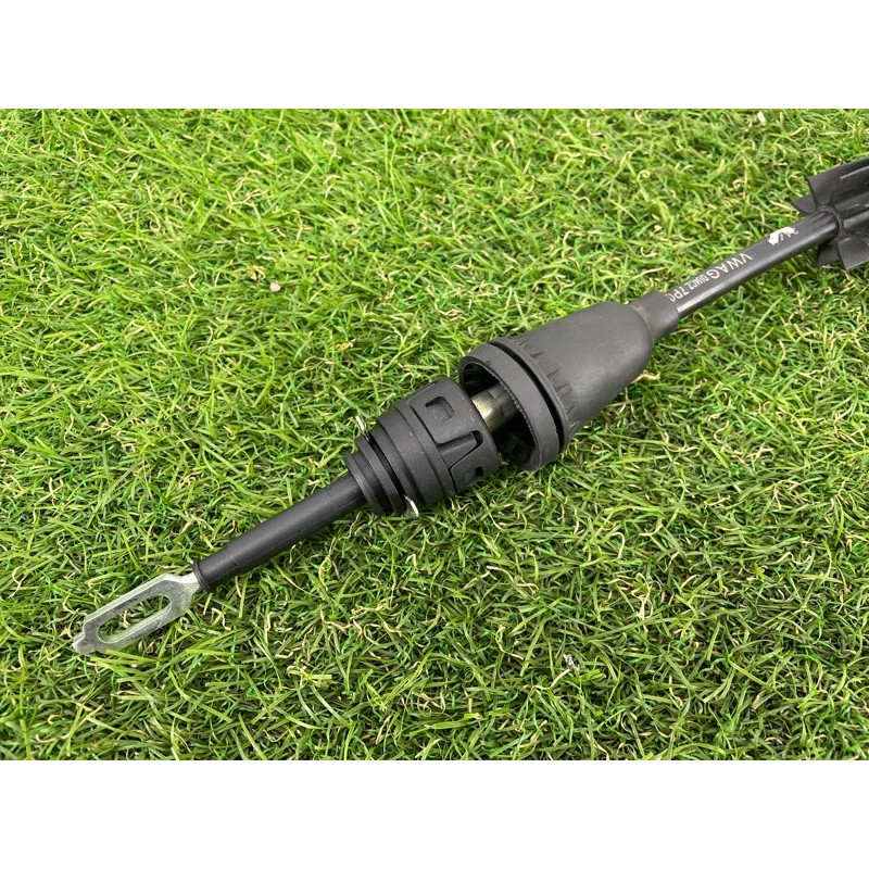 Трос переключения передач (трансмиссия) Volkswagen Touareg NF 2012 3.0 7P0713265