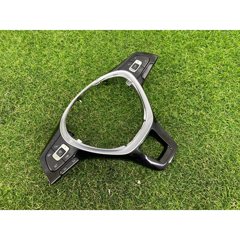 Кнопки руля (электрика / кнопки) Volkswagen Passat B7 2016 1.8 6C0959442BICX