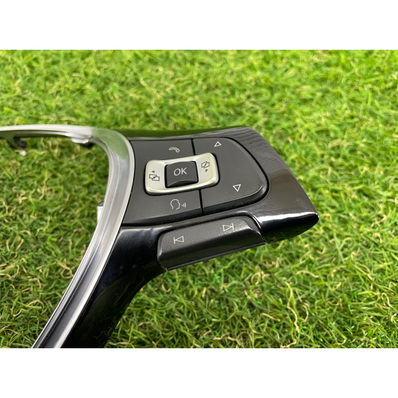 Кнопки руля (электрика / кнопки) Volkswagen Passat B7 2016 1.8 6C0959442BICX