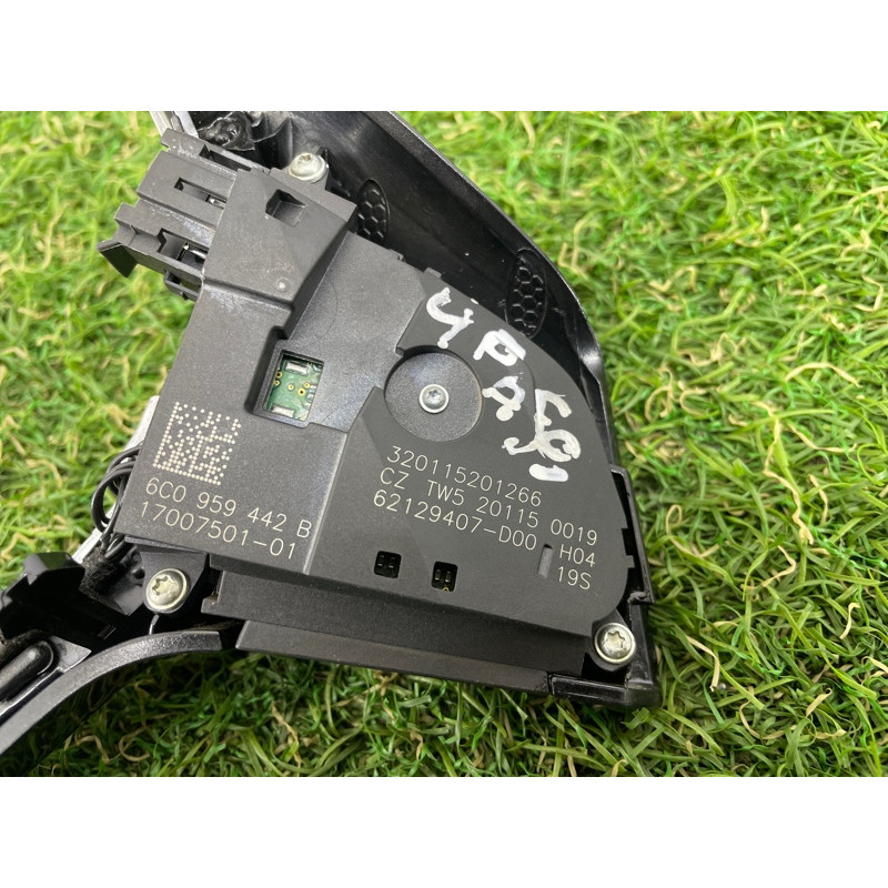 Кнопки руля (электрика / кнопки) Volkswagen Passat B7 2016 1.8 6C0959442BICX