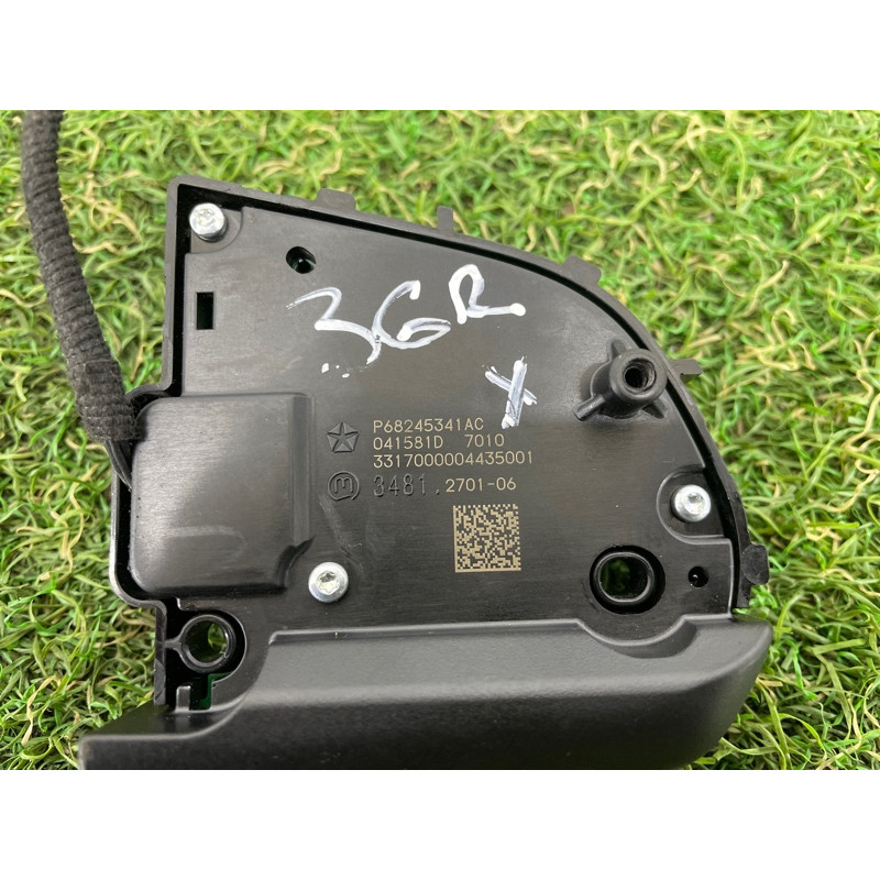 Кнопки руля (электрика / кнопки) Jeep Grand Cherokee WK2 2017 3.6 68245341AC