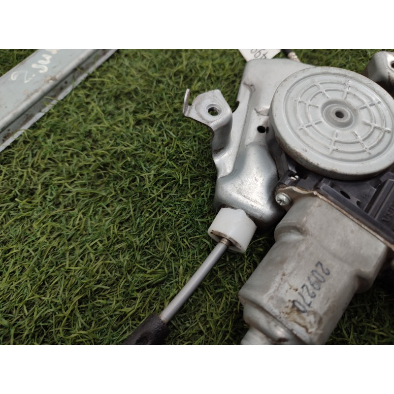 Механизм стеклоподъемника с мотором (кузов и элементы) Nissan Juke F15 2013 1.6 807201KA0A
