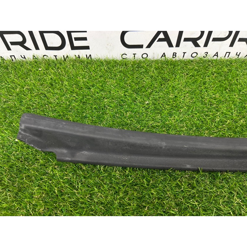 Молдинг стекла внутренний (наружные элементы кузова) Volkswagen Touareg FL 2015 3.6 7P686768682V